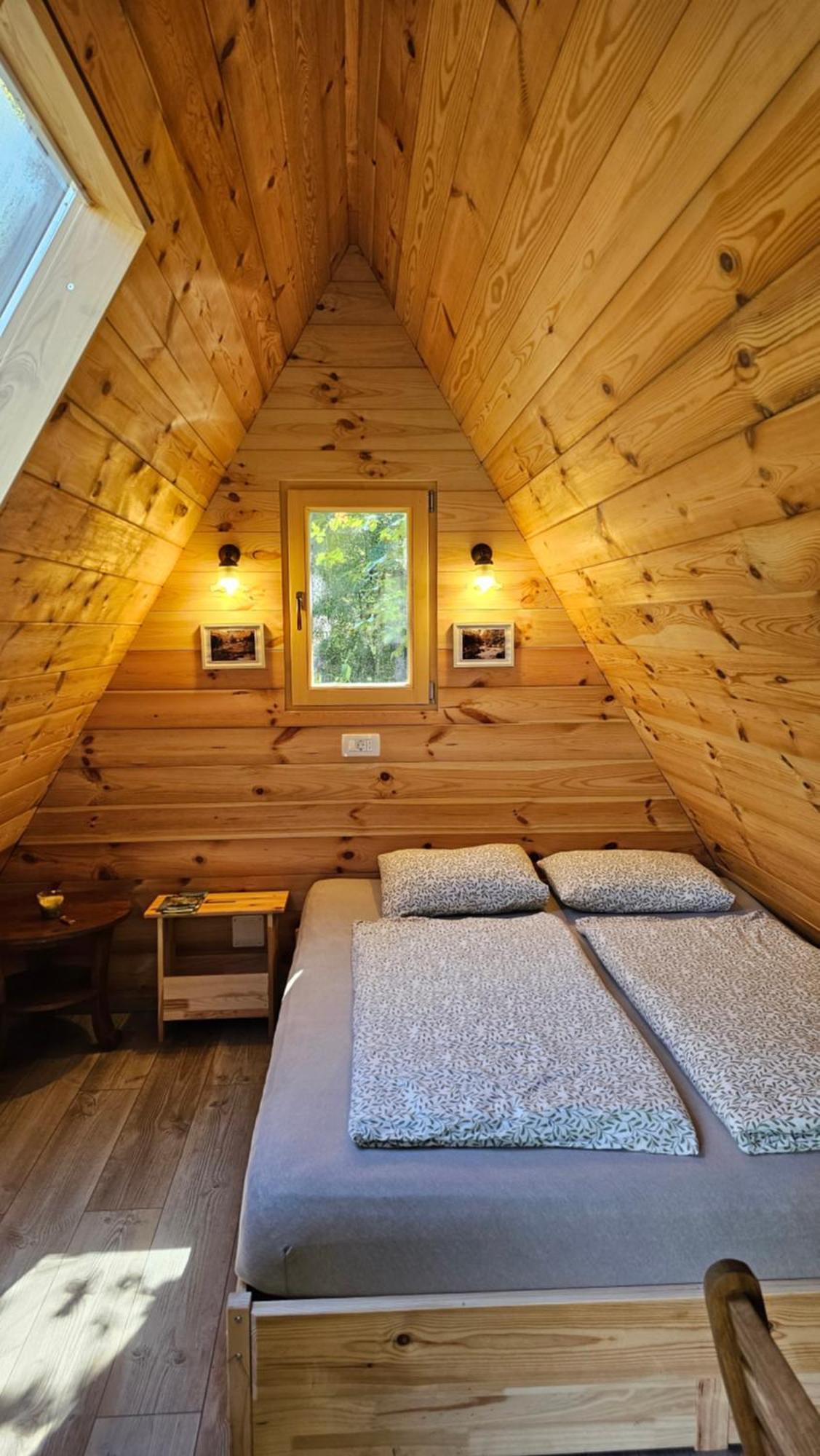 Lepa Lopa Resort Стаховица Экстерьер фото
